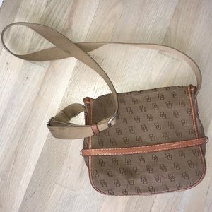Dooney & Bourke crossbody bag